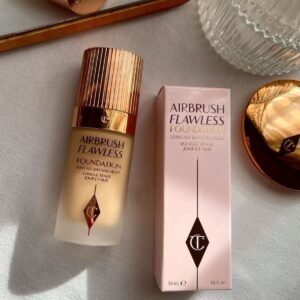 Fond de teint charlotte tilbury airbrush flawless